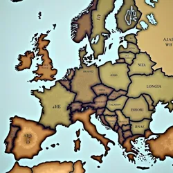 Represents the modern Hanseatic League as a network of cities promoting cooperation in trade tourism and culture in the 21st century.